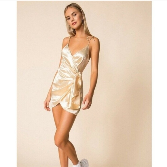 SUPERDOWN Lennie Wrap Dress in Champagne. Size small NWT - Picture 3 of 16